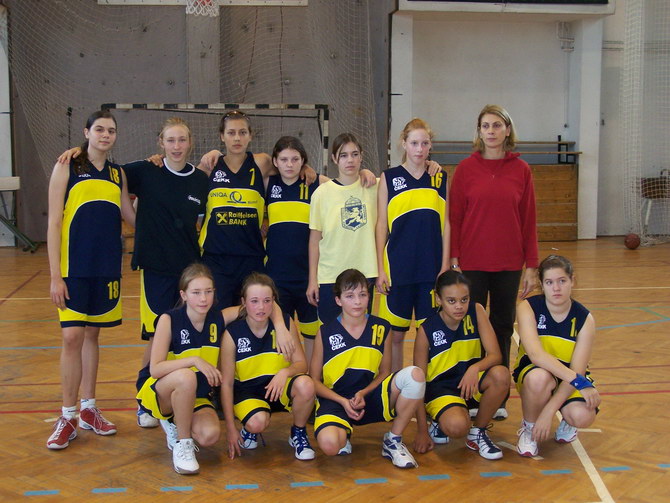Cegl�di EKK (CEKK) kos�rlabda csapat feln�tt n�i
