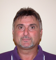 dr. Pagonyi Zolt�n, a J�sz-Nagykun-Szolnok Megyei Kos�rlabda Sz�vets�g eln�ks�gi tagja, a Szervez�si �s Programfejleszt�si Bizotts�g eln�ke